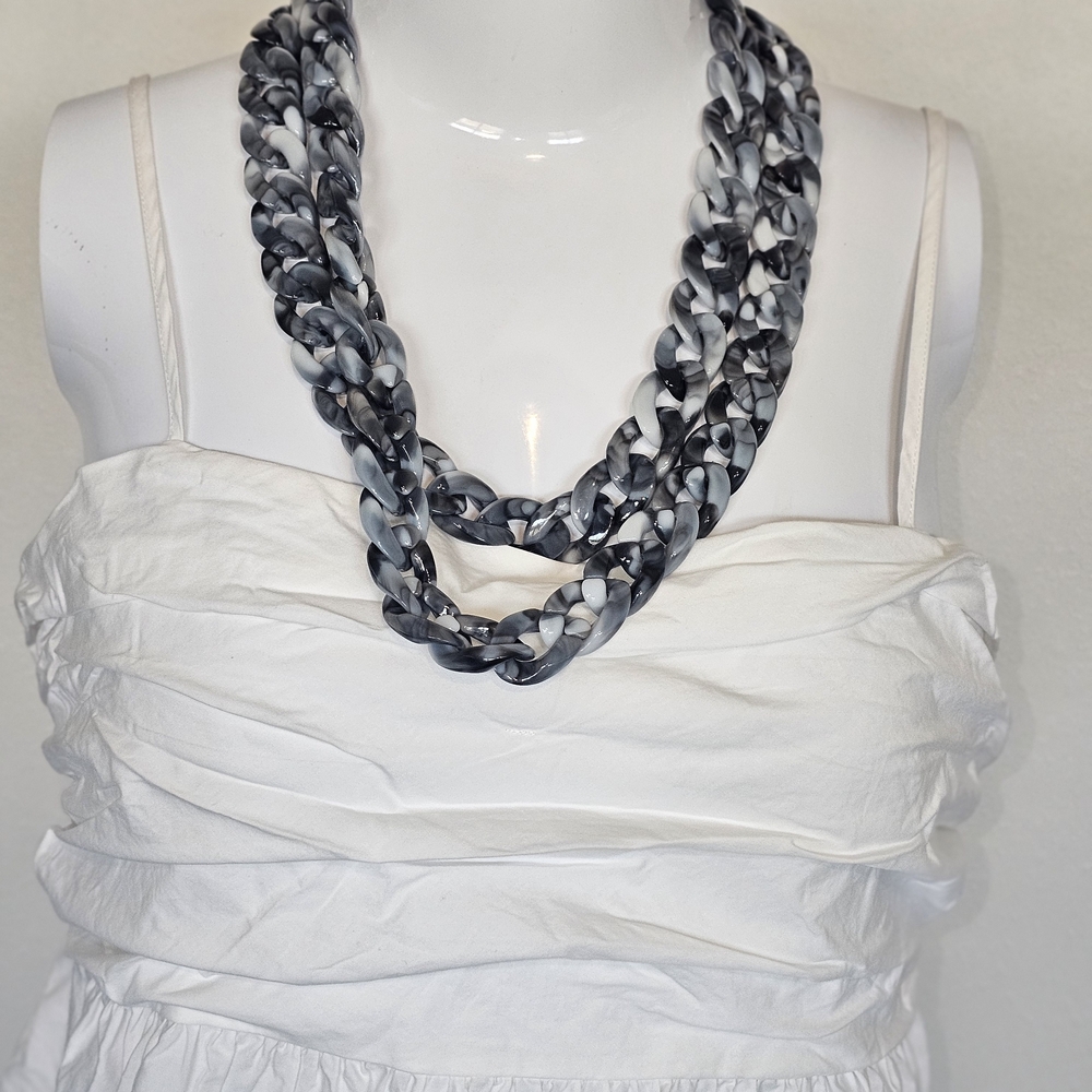 Gray Chain Link Necklace